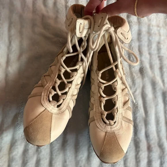 Vintage Diesel Cream Lace-Up Sneaker/ Ballet Flats - Picture 4 of 10